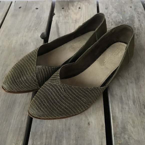 Toms Shoes - Toms Jutti Flat Green Textured Size 10